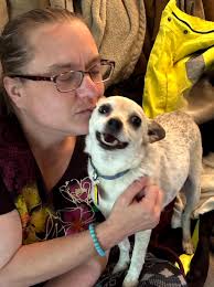 Pool time = happy doggo 🐾