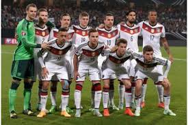 Echipa naţională a germaniei e un exemplu promiţător pentru colaborarea dintre culturi diferite. Germania A Invins Cehia Scor 2 0 In Cadrul Campionatului European De Tineret Din Polonia