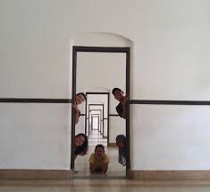 The whole temple complex is divided into three major zones; Lawang Sewu Rekomendasi Wisata Jika Berkunjung Ke Semarang