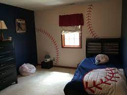 Whether you're looking for a room theme or wall art ideas, we've rounded up some looks you can use for inspiration. Baseball Themed Bedroom Ideas Baseball Themed Bedroom Baseball Bedroom Decor Baseball Bedroom