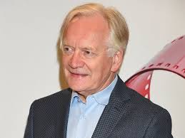 Żuławski wurde im grab seiner eltern bestattet. Andrzej Seweryn Wspomina Pierwsze Malzenstwo Z Pieciu Po Jednej Scenie W Teatrze Zona Urzadzila Karczemna Awanture