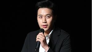 '도움왕' 손준호, 올 시즌 도움 개수 13→14 정정15 만약 윤일록이 다음 날 제주와의 최종전에서 도움을 추가했다면 출전이 더 적은 윤일록이 도움왕이 되었다가 다시 손준호로 정정될 뻔했다. Dl5cm68gyk2aam