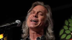 Eric Brace's Instagram, Twitter & Facebook