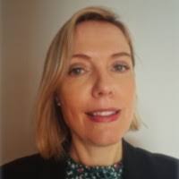 Carin Holmes's Instagram, Twitter & Facebook