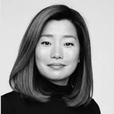 👋🏼 I'm looking for an Experience Designer (full-time) to join my team at  Apple. In this role, you'll help define and design connected digital  experiences that bridge vision and execution…