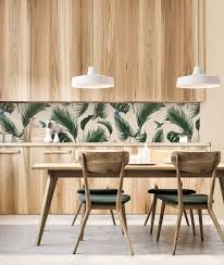 Tropical Botanical Themed Dining Room Vertical Wood Graining On The Cabinetry Resembling Tree Trunks Palm F Plan De Restaurant Deco Ethnique Deco Maison
