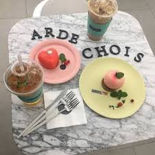 弘大甜點店推薦第二彈 像寶石般的鏡面蛋糕 tiered cake stand tiered cakes cake stand