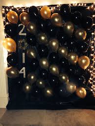 Diy New Years Picture Backdrop Picture Backdrops New Year Pictures Graduation Party Decor