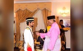 Рет қаралды 323 ай бұрын. Datuk Berusia 21 Tahun Jadi Viral Di Media Sosial Justyou