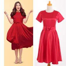 Kombinasi batik dengan kain polos, sifon, satin, blues dan lainnya bisa anda temukan pada contoh di bawah ini. Tips Dan 10 Ide Paduan Atasan Satin Supaya Anda Bisa Tampil Semakin Cantik