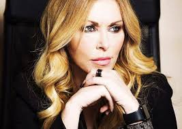 Alla biblioteca di Olgiate Olona l'incontro con l'autrice Amanda Colombo