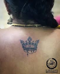 Bite That Tattoo On Your Shoulder Meaning In Hindi Crown Tattoo Done By Ganesh Acharya We Are Here All Day To Make Your Magical Tattoo Ideas Come To Life So Dont Miss Out S Crown Tattoo Tattoos Back Tattoos