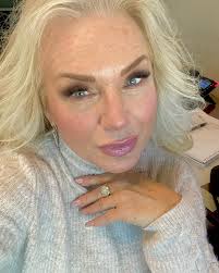 Roxanne Sanderson (@roxannesanderson) • Instagram photos and videos