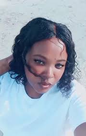 Some of these island luck cashiers attitude is so stink,like they been to  school and get degrees to be a island luck cashier.