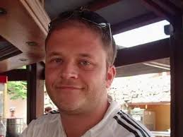 Dad-of-three died with coronavirus aged just 40 after being admitted to  hospital