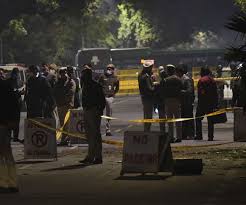 An explosive device exploded friday evening near the israeli embassy in new delhi, india, sparking fears in the city's vip zone, according to multiple reports. Delhi Bomb Blast Today Blast Near Israel Embassy In Delhi Police Confirm Watch Video