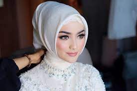 Model hijab ria ricis perbandingan gaya hijab ria ricis vs wirda via. 8 Gaya Makeup Pengantin Modern Yang Bisa Jadi Inspirasi