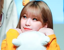 November 17, 2017 predebut single 1. Fromis 9 S Baek Ji Heon Profile Facts Idol School And Web Drama Channel K
