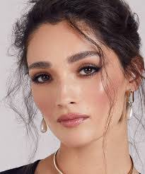 Nikki Wolff's Instagram, Twitter & Facebook