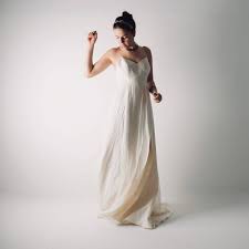 Trova una vasta selezione di abito da sposa seta a prezzi vantaggiosi su ebay. Abito Da Sposa Moderno In Lino Echinacea Larimeloom