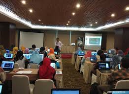 Terdapat berbagai format buku elektronik yang populer, antara lain adalah teks polos, pdf, jpeg, doc lit dan html. Igi Kota Surabaya Gelar Pelatihan E Book Buku Ajar Elektronik Interaktif Untuk Kegiatan Mengajar Ikatan Guru Indonesia