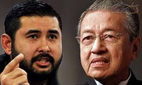 Banyak cerita yang dikongsikan oleh bekas perdana menteri, tun dr mahathir mohamad bermula dengan hal ehwal. Tun Mahathir Kesal Polis Tangkap Penulis Kerana Mengkritik Anak Raja Semasa Cari Infonet