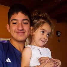 El futbolista uruguayo, que metió el único tanto de la ida, expresó todo su  enojo post partido contra el referí colombiano por su polémico accionar.  https://mrf.lu/TvYV