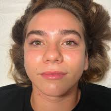 Sara Hensley 💚 Master Esthetician (@body.posi.esthy) • Instagram photos  and videos