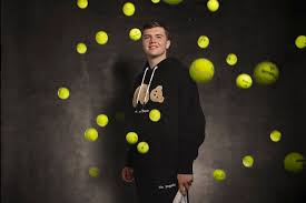 Dominik stricker findest du am standort regensburger str. Tennis Und Sport Shooting Mit Roland Garros Junior Champion Dominic Stricker Als Berner Fotograf Im Content Einsatz Fur Den Srf3 Best Talent Sport Winner 2020 Remo Neuhaus Photographer