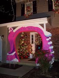 20 best grinch christmas decorations how the stole decorating ideas. Hollyshome Family Life Fun Ideas For Decorating For Your Whoville Grinch Mas Party With Over 50 Different Grinch Themed Ideas