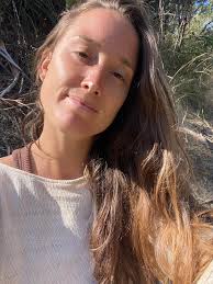 🌲 **Discover a New Kind of Home: A Co-Living Space for Nomads in the Swiss  Mountains with a Self-Development Twist!** 🏔️ What does "home" mean to  you? Is it a place, a