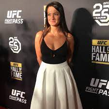 The small compromise in matching the tan skin color burned in some red'ish artifacts every other frame due to maddie faceset being naturally paler. Karolina Kowalkiewicz Mmababes