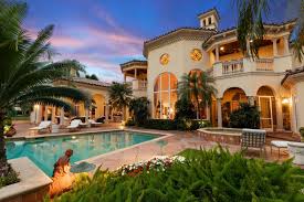 264 Locha Drive Jupiter Fl 33458 By Susanna Grubb Broker Rx 10472552 Located Behind The Private Gates Of The Award Winn Jupiter Florida Real Estate Florida Homes For Sale Florida Florida Home