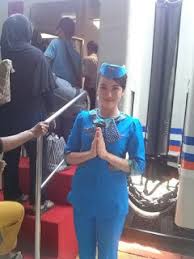 Menurut saya cukup miris sih, karena beliau. Gaji Pramugari Kereta Api Ini Data Lengkapnya