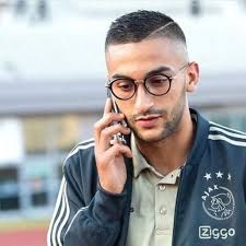 Taper, skin fade, low fade, medium fade & high fade are all types of fade haircut and it's easy to get confused by what they are. Soccer Player Haircuts 55 Styles You Can Sport Men Hairstyles World