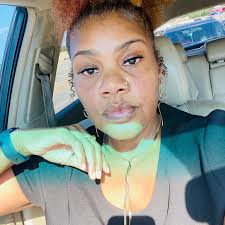 Kashdoll and her best friend Kendra are goals! I admire how they don't play  about each other. Never heard anything funny about their friendship. You  can tell they genuinely love and support