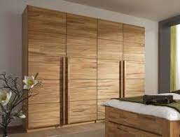Holz gehört zu den ältesten vom menschen verwendeten rohstoffen. Kleiderschranke Aus Massivholz Kaufen Betten De