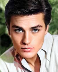 Sean Singleton (hesinmeallthex)