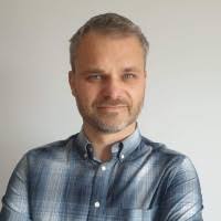 1300+ profilů „Iwanski“