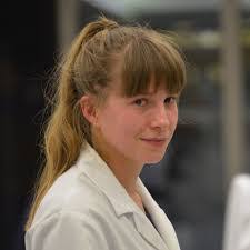 Robin Truman's Instagram, Twitter & Facebook