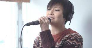 2002年3月：『何韻詩 x jolly shandy3週年聯fan所真我個性音楽会』 2002年4月：『903何韻詩結識她的音楽会』 2002年4月：『903何韻詩 x 野仔 狂野音楽会』 2003年6月3日：『許志安 x 何韻詩拉闊音楽会』 2004年12月20日：『hocc x edison 兩人幫派對』 æœ‹å‹å‹¸å'Š é›¢é–‹ ä½•éŸ»è©© æ›´æƒ³è‡ªå·±ç•™åœ¨é€™è£ 20201214 Showbiz æ˜Žå ±olç¶²