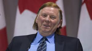 Le juge Rowe reconnaît qu'il devra se familiariser avec le Code civil du  Québec