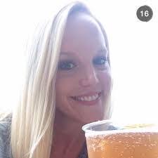 Laura Lundell's Instagram, Twitter & Facebook