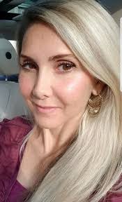 Allison Laughlin's Instagram, Twitter & Facebook