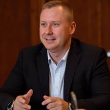 What Is Mezzanine Financing—and Why Do Real Estate Developers Use It? 🏗️  What Is Mezzanine Financing? Mezzanine financing is the middle layer of a  real estate capital stack—sitting between senior…