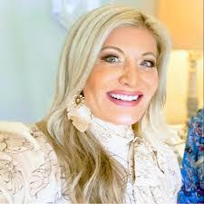 Kelli Smith's Instagram, Twitter & Facebook