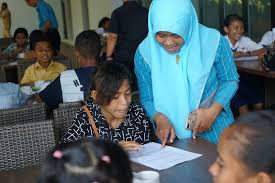 Bkkbn saat itu menjadi pelopor hari keluarga nasional sejak 2014. Hari Keluarga Internasional Teknologi Tak Bisa Gantikan Guru Halaman All Kompas Com