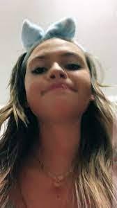 Isabella Sears's Instagram, Twitter & Facebook