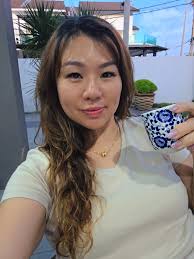 陪他喝茶☕🤭 最近真的有够忙忙开会，忙报告批改好所有考卷终于可以坐下来，好好叹口茶☕ 其余的待星期一再继续努力🤭 #生活日常#