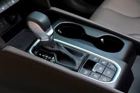 There's more than enough room for a family's luggage and other supplies. Hyundai Santa Fe Aus Zwei Mach Eins Mehr Platz Unter Einer Karosse